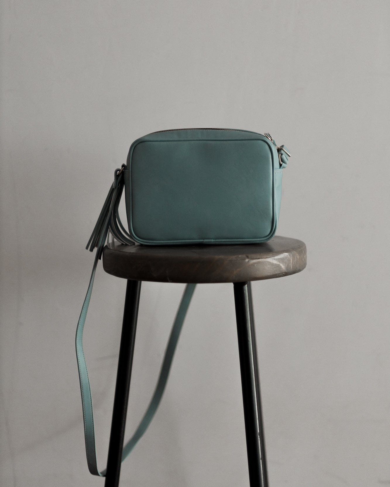 Crossbody bag - piel reciclada